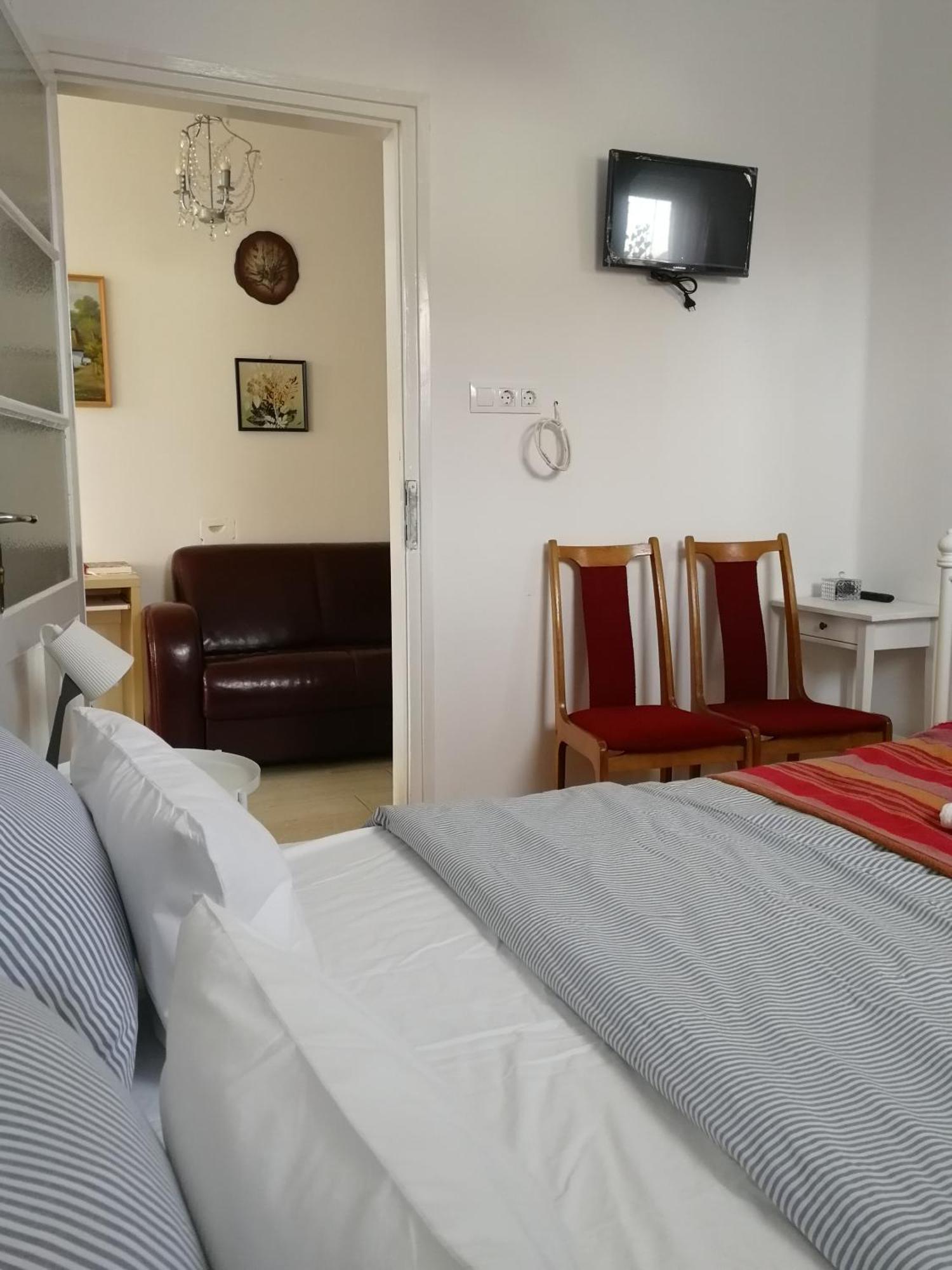 Zsuzsanna Vendeghaz Hotell Gyomaendrőd Exteriör bild